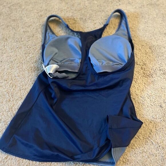 DKNY swim top with built in bra- EUC size small - Picture 2 of 3